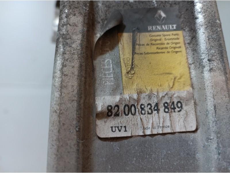 Recambio de refuerzo paragolpes delantero para renault clio iii 20 aniversario referencia OEM IAM 8200834849 8200834849 82008348