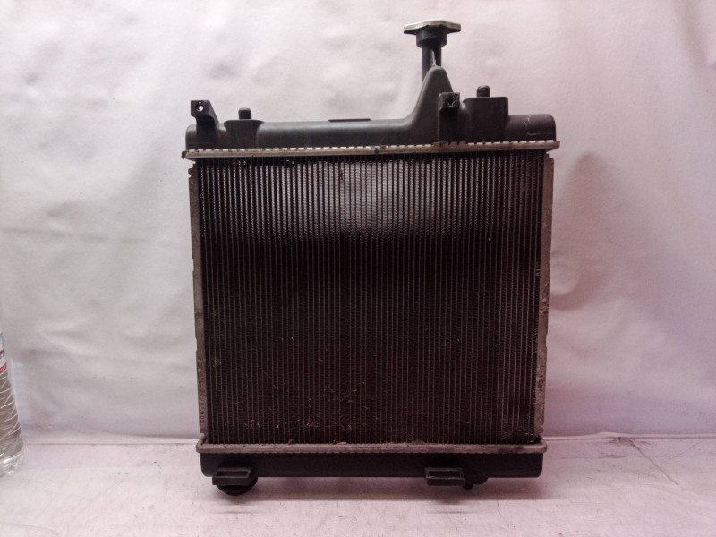 Recambio de radiador agua para suzuki alto amf 310 referencia OEM IAM 1770068K00 1770068K00 1770068K00