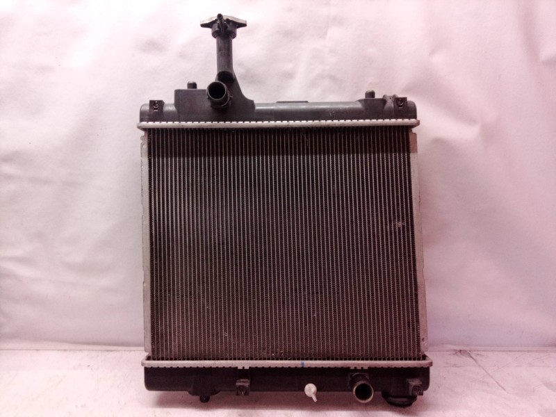 Recambio de radiador agua para suzuki alto amf 310 referencia OEM IAM 1770068K00 1770068K00 1770068K00