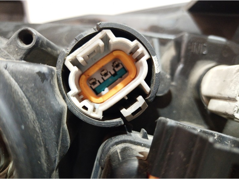 Recambio de faro derecho para nissan primera berlina (p11) referencia OEM IAM 89003045 89003045 89003045