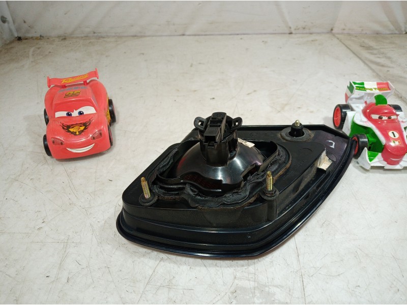 Recambio de piloto trasero derecho interior para nissan primera berlina (p11) referencia OEM IAM 265509F510 265509F510 265509F51