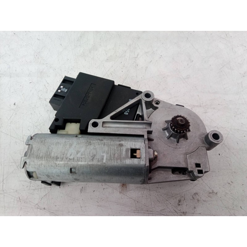 Recambio de motor techo electrico para bmw serie 5 berlina (e39) 520i referencia OEM IAM 811696717 811696717 811696717