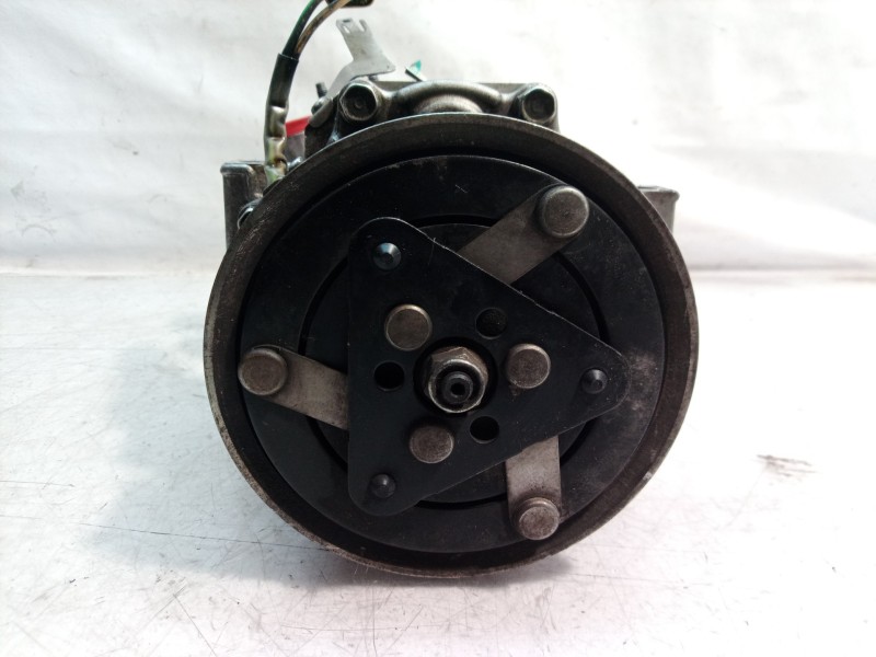 Recambio de compresor aire acondicionado para peugeot 407 sport referencia OEM IAM 9683055 9683055 9683055