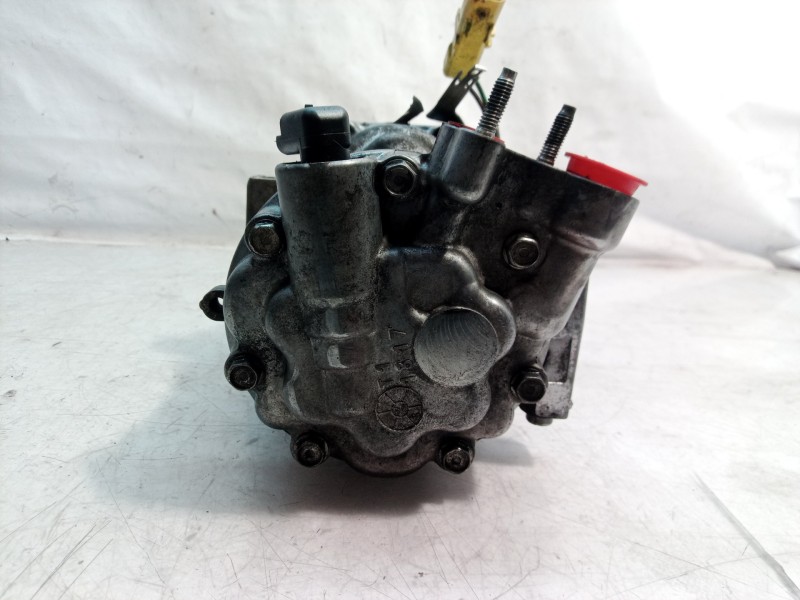 Recambio de compresor aire acondicionado para peugeot 407 sport referencia OEM IAM 9683055 9683055 9683055