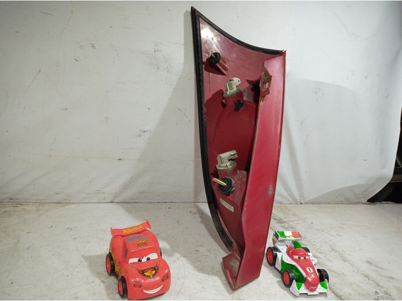 Recambio de piloto trasero derecho para ford focus berlina (cak) referencia OEM IAM 13404AE 13404AE 13404