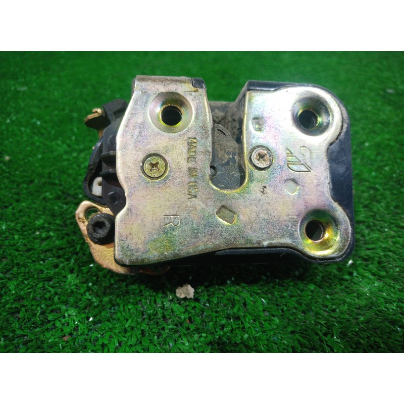 Recambio de cerradura puerta trasera derecha para chrysler pt cruiser (pt) 2.2 crd catwalk classic referencia OEM IAM   