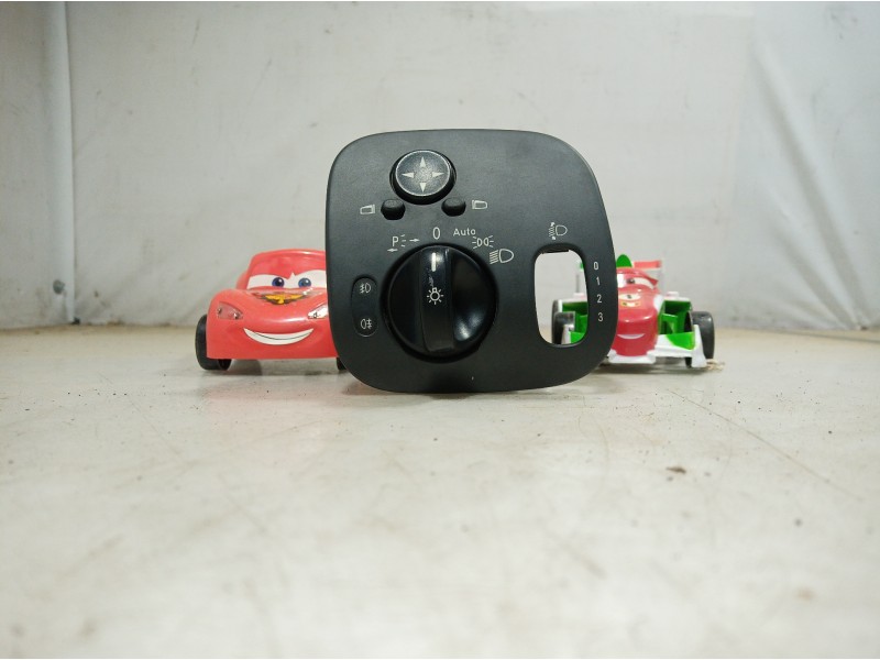 Recambio de mando luces para mercedes-benz clase c (w203) berlina referencia OEM IAM A2035450604 A2035450604 A2035450604