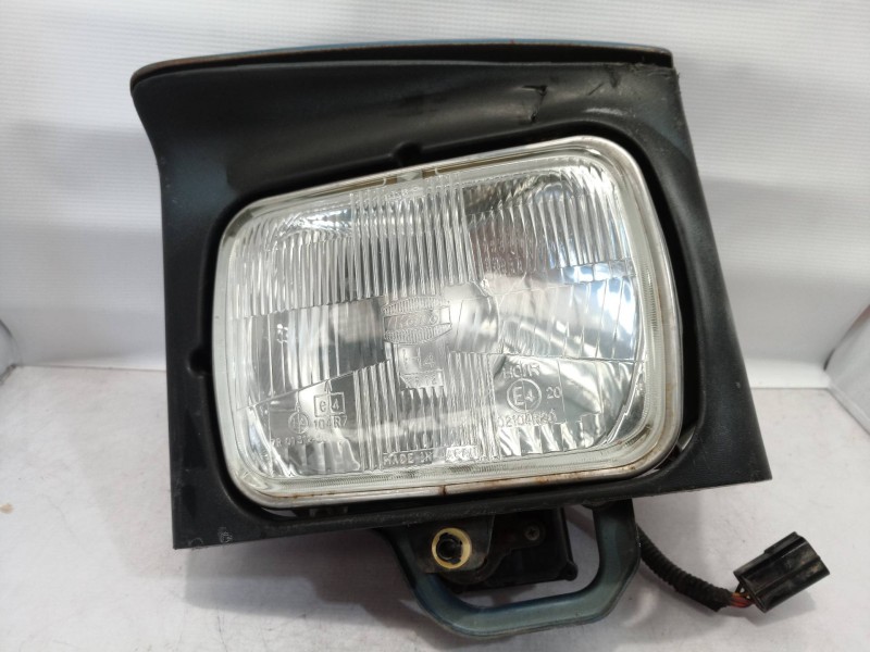 Recambio de faro izquierdo para mazda 323 berlina/familiar (bf/bw) lx berlina (bf) referencia OEM IAM   