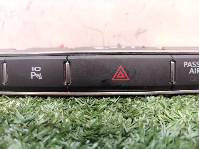 Recambio de warning para volkswagen touareg (7p6) v6 tdi bluemotion premium referencia OEM IAM   