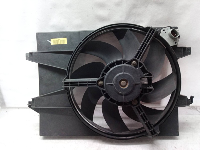 Recambio de electroventilador para mazda 2 berlina (dy) 1.2 active (55kw) referencia OEM IAM 8240387 8240387 8240387