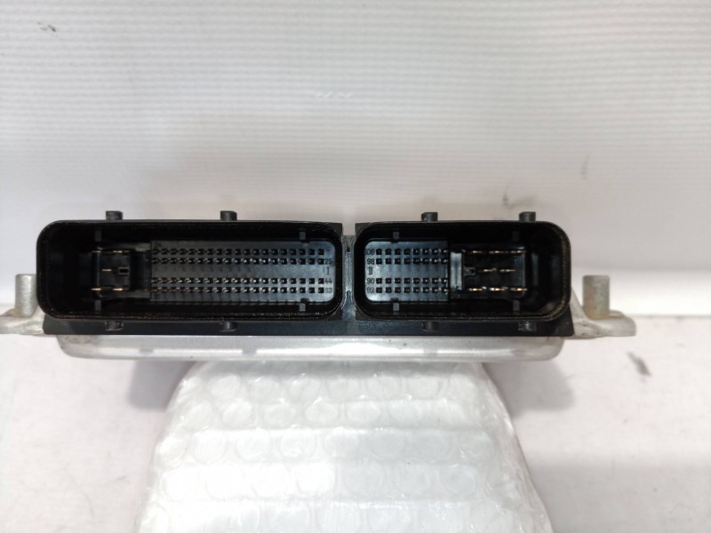 Recambio de centralita motor uce para ford galaxy (vy) ghia referencia OEM IAM  3M2112A650 0281011198