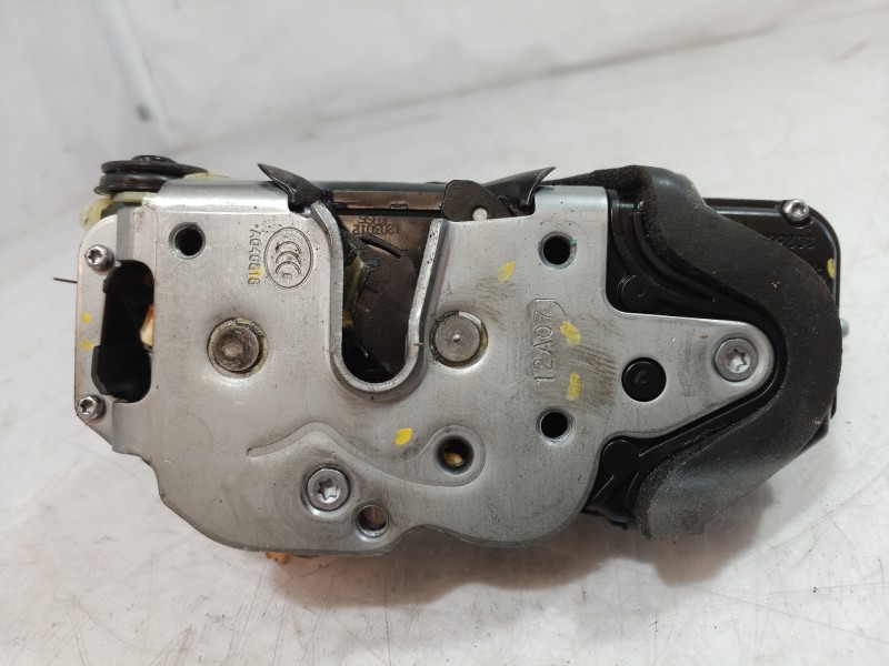 Recambio de cerradura puerta trasera derecha para chevrolet aveo berlina hatchback ltz referencia OEM IAM   