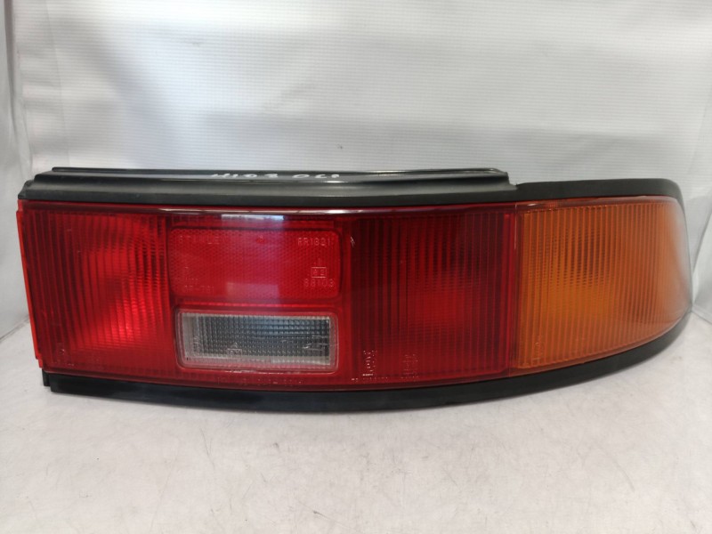 Recambio de piloto trasero derecho para mazda 323 berlina/familiar (bf/bw) lx berlina (bf) referencia OEM IAM   