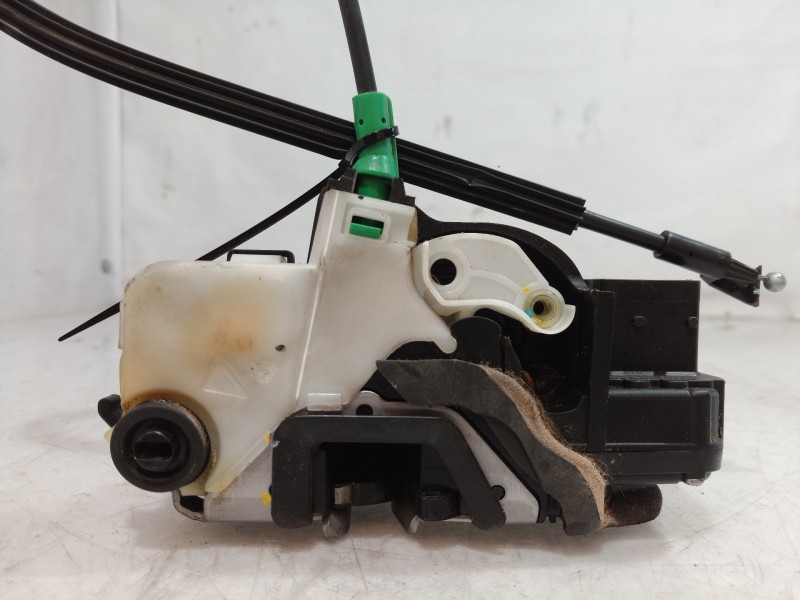 Recambio de cerradura puerta trasera derecha para chevrolet aveo berlina hatchback ltz referencia OEM IAM   