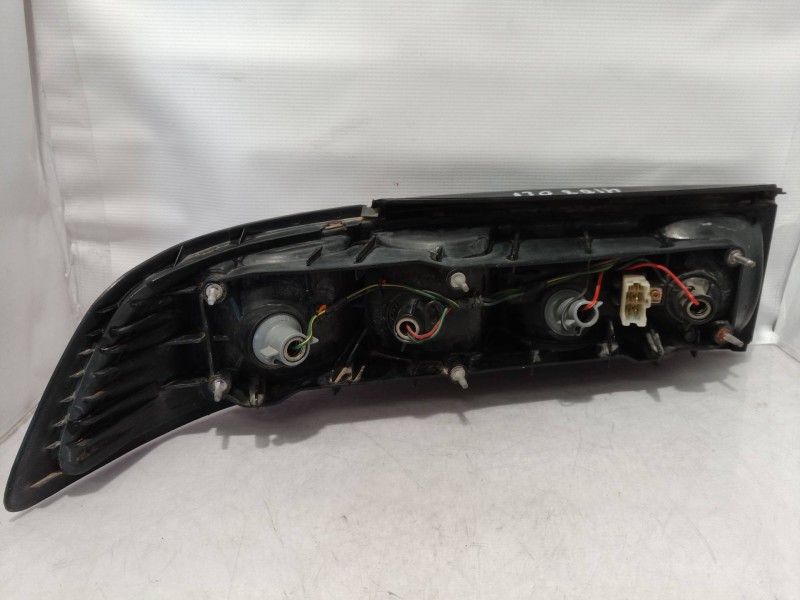 Recambio de piloto trasero derecho para mazda 323 berlina/familiar (bf/bw) lx berlina (bf) referencia OEM IAM   