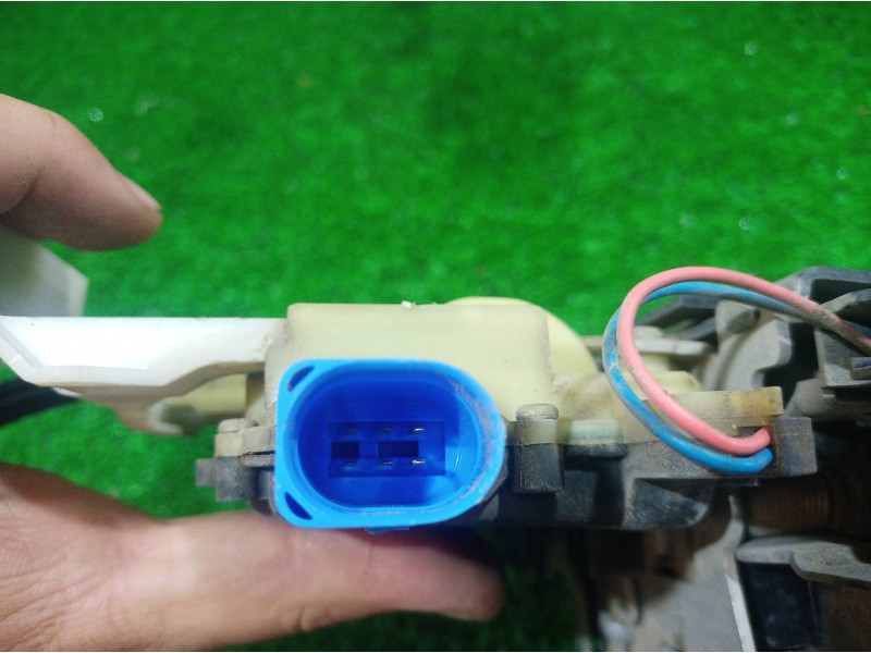 Recambio de cerradura puerta trasera derecha para seat ibiza (6l1) cool referencia OEM IAM 991993101 991993101 991993101