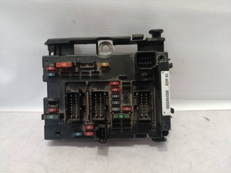 Recambio de caja reles / fusibles para citroën xsara berlina referencia OEM IAM 9650664080 9650664080 31375192