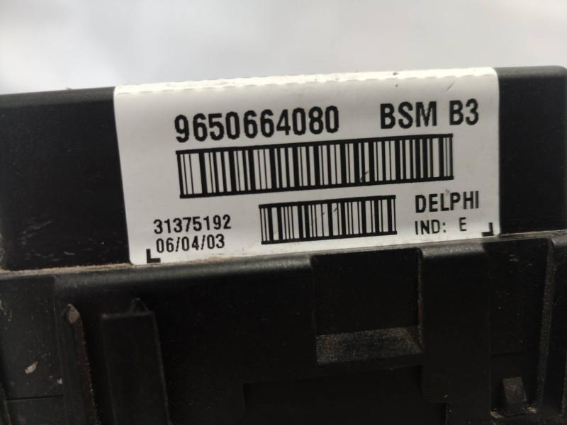 Recambio de caja reles / fusibles para citroën xsara berlina referencia OEM IAM 9650664080 9650664080 31375192