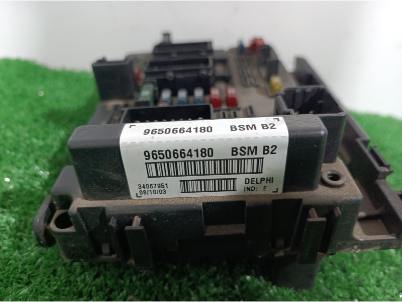 Recambio de caja reles / fusibles para peugeot 307 (s1) xr referencia OEM IAM  9650664180 9650664180