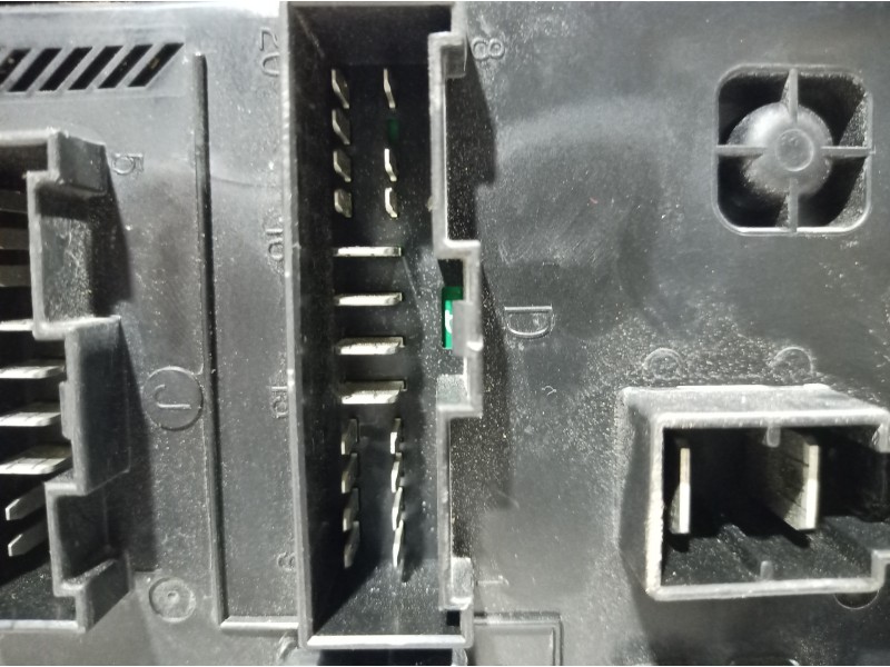 Recambio de caja reles / fusibles para ssangyong kyron referencia OEM IAM   