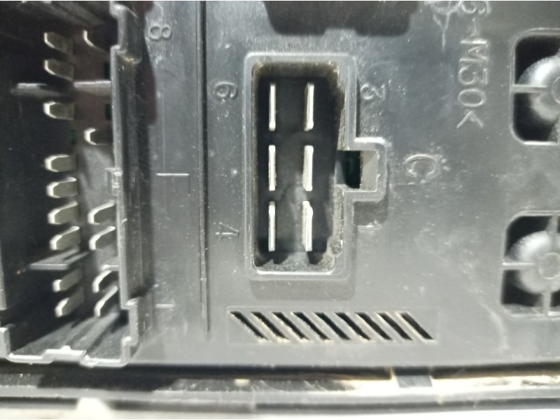 Recambio de caja reles / fusibles para ssangyong kyron referencia OEM IAM   