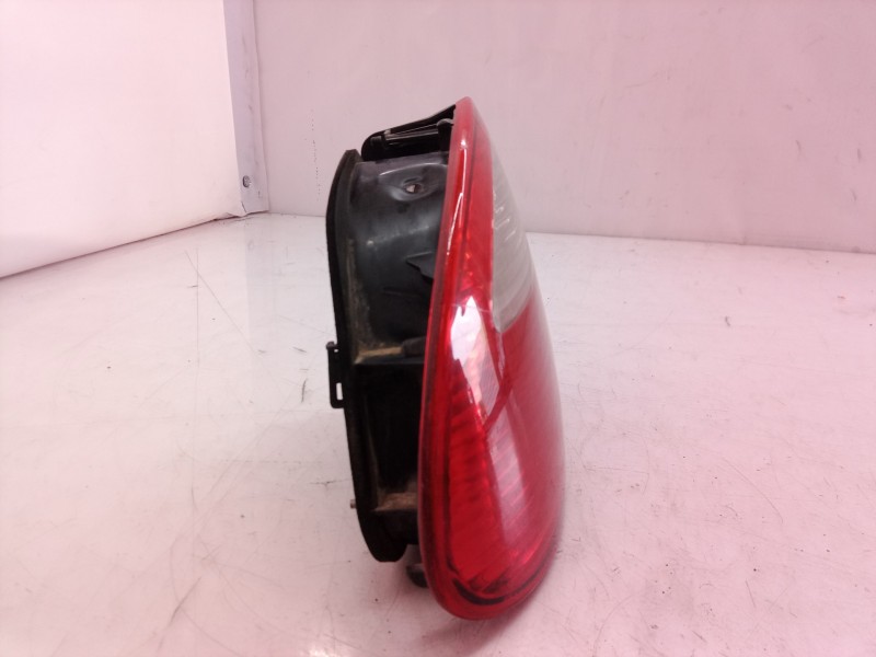 Recambio de piloto trasero izquierdo para seat leon (1m1) last edition referencia OEM IAM 1M6945111FKZ  