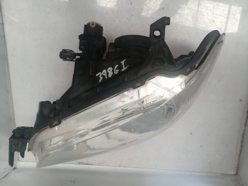 Recambio de faro izquierdo para mazda 323 berlina f/s (bj) 1.3 f glx referencia OEM IAM    Recambio de faro izquierdo para mazda 323 berlina f/s (bj) 1.3 f glx referencia OEM IAM