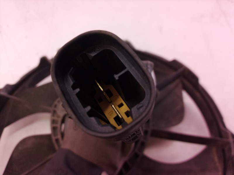 Recambio de electroventilador para citroën c4 picasso business class referencia OEM IAM 300000801 300000801 300000801