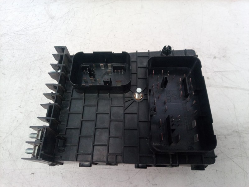 Recambio de caja reles / fusibles para seat toledo (5p2) exclusive referencia OEM IAM 1K0937124K 1K0937124 1K0937124