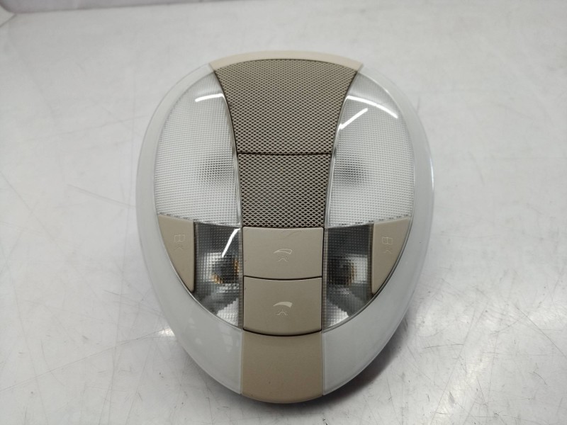 Recambio de luz interior para mercedes-benz clase cls (w219) 500 (219.375) referencia OEM IAM A2198201101 A2198201101 A219820110