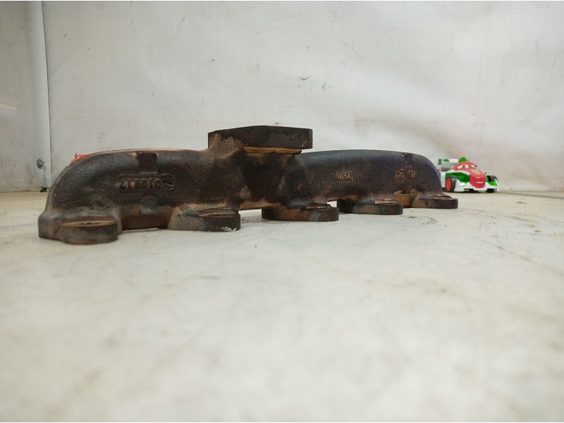 Recambio de colector escape para peugeot 308 sw allure referencia OEM IAM 010917 010917 010917