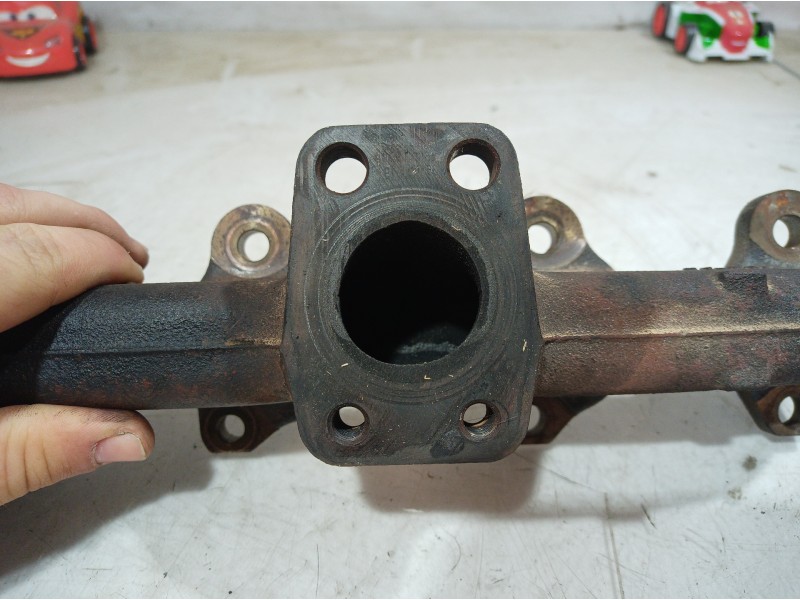 Recambio de colector escape para peugeot 308 sw allure referencia OEM IAM 010917 010917 010917