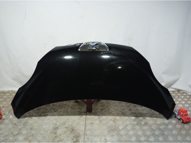 Recambio de capot para peugeot 107 básico referencia OEM IAM   