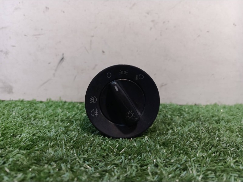 Recambio de mando luces para volkswagen passat berlina (3b3) referencia OEM IAM 1C0941531A01C 1C0941531A01C 04052031