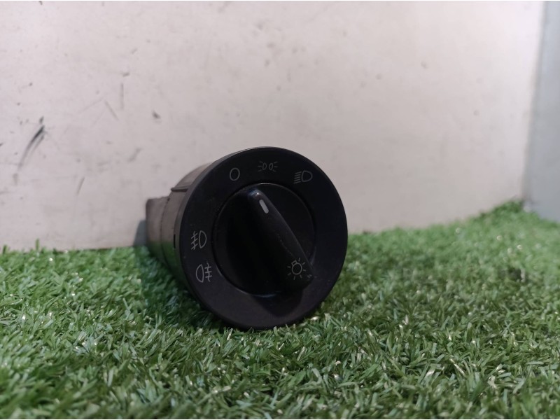 Recambio de mando luces para volkswagen passat berlina (3b3) referencia OEM IAM 1C0941531A01C 1C0941531A01C 04052031