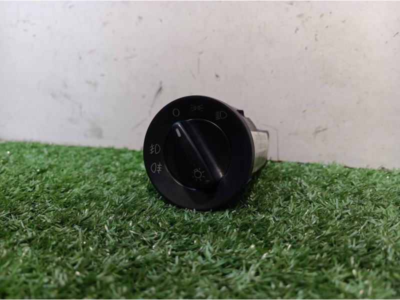 Recambio de mando luces para volkswagen passat berlina (3b3) referencia OEM IAM 1C0941531A01C 1C0941531A01C 04052031