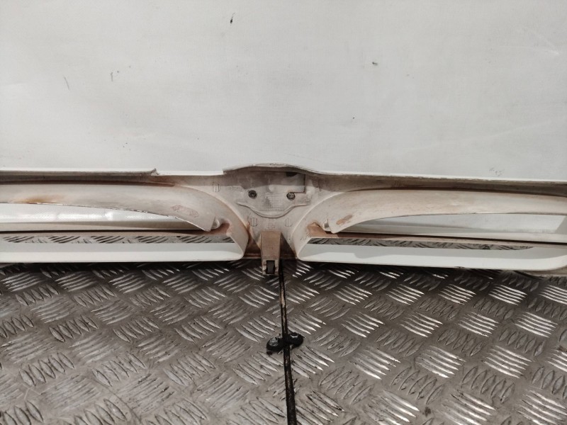 Recambio de rejilla delantera para nissan vanette cargo vanette cargo combi - 5 referencia OEM IAM   