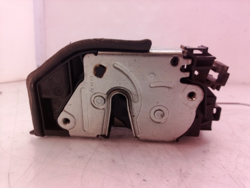 Recambio de cerradura puerta delantera derecha para bmw x3 (e83) 2.0d referencia OEM IAM   