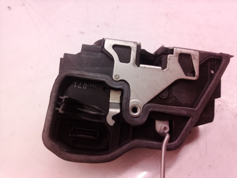 Recambio de cerradura puerta delantera izquierda para bmw x3 (e83) 2.0d referencia OEM IAM   