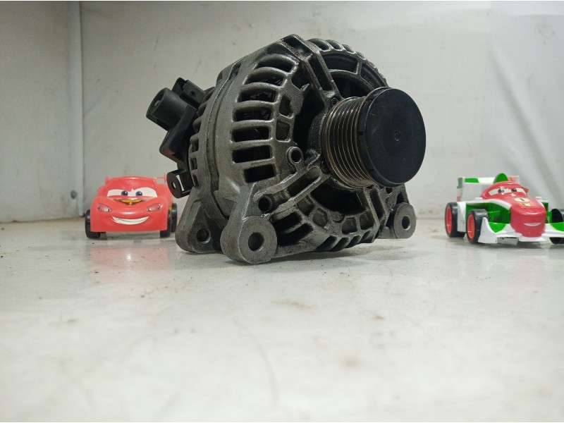 Recambio de alternador para peugeot 207 confort referencia OEM IAM 5705EY 5705EY 5705