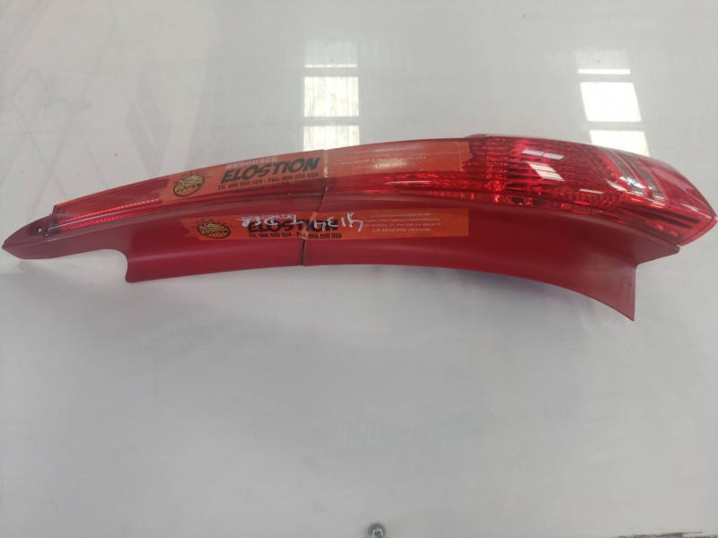 Recambio de piloto trasero derecho para citroën c4 berlina vtr plus referencia OEM IAM 9655863980 9655863980 9655863780