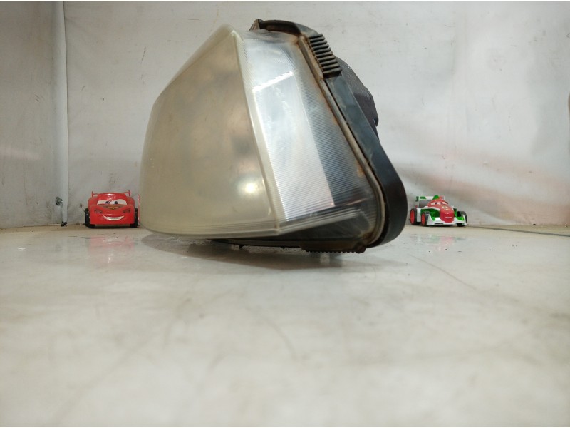 Recambio de faro derecho para renault scenic ii 1.5 dci diesel referencia OEM IAM 15810400 15810400 15810400