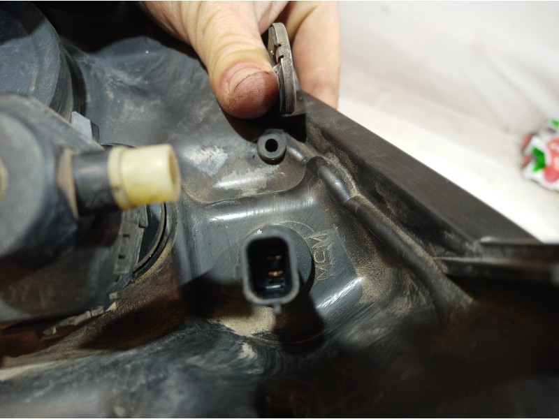 Recambio de faro derecho para renault scenic ii 1.5 dci diesel referencia OEM IAM 15810400 15810400 15810400