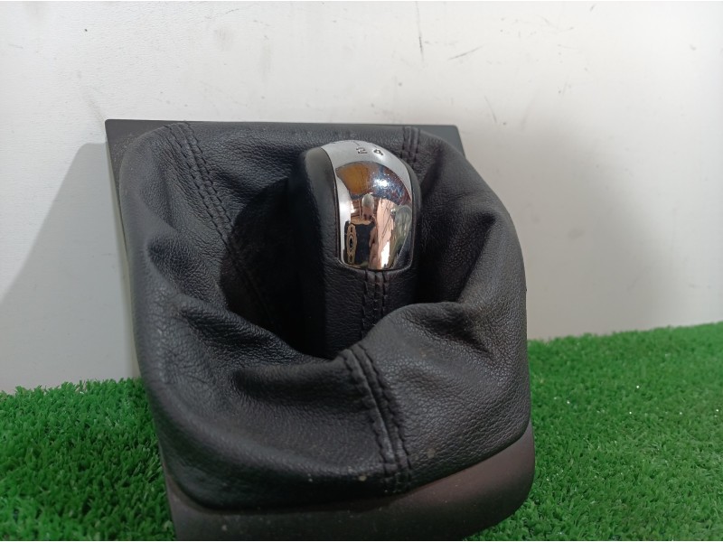 Recambio de pomo palanca cambio para skoda octavia combi (1z5) elegance referencia OEM IAM 1Z1711113F 1Z1711113F 1Z1711113