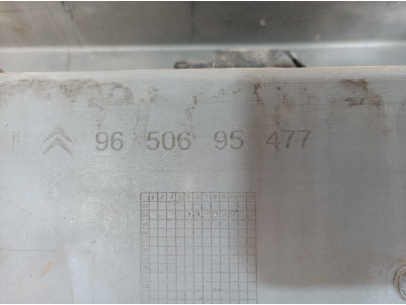 Recambio de paragolpes trasero para citroën c4 coupe by loeb referencia OEM IAM 9650695477 9650695477 9650695477