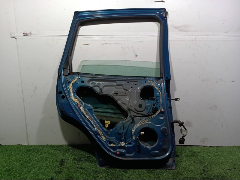 Recambio de puerta trasera izquierda para nissan almera tino (v10m) 2.2 16v turbodiesel cat referencia OEM IAM   