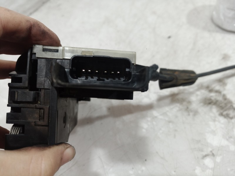 Recambio de cerradura puerta delantera izquierda para peugeot 207 confort referencia OEM IAM 24087158 24087158 24087158