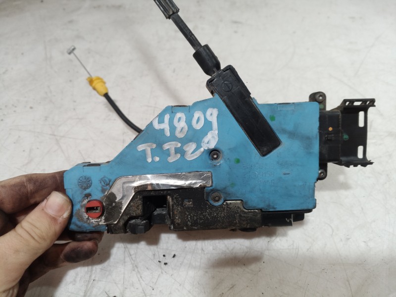 Recambio de cerradura puerta trasera izquierda para peugeot 207 confort referencia OEM IAM 24090158 24090158 24090158