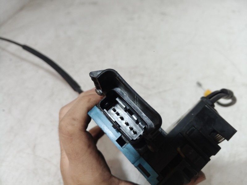 Recambio de cerradura puerta trasera izquierda para peugeot 207 confort referencia OEM IAM 24090158 24090158 24090158