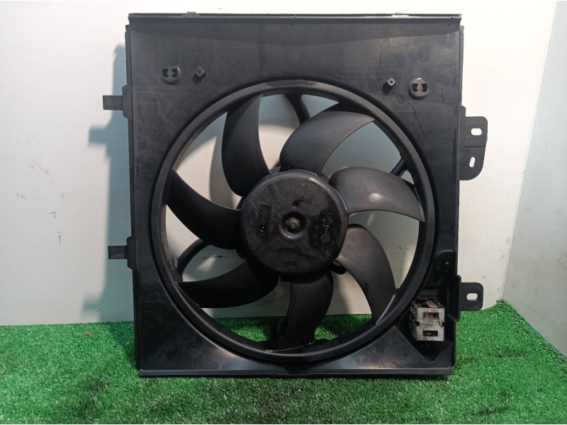 Recambio de electroventilador para peugeot 207 confort referencia OEM IAM M143131 M143131 M143131